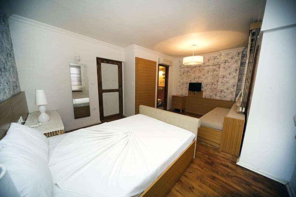 Apollon Hotel Бозджаада Екстериор снимка