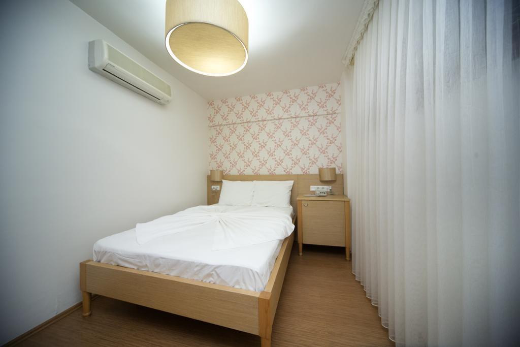 Apollon Hotel Бозджаада Екстериор снимка